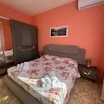 Mondi * Golem (Tirana)