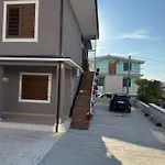 Mondi * Golem (Tirana)