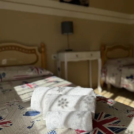 Mondi * Golem (Tirana)