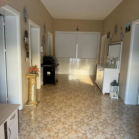 Mondi Villa Golem (Tirana)